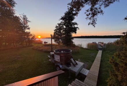 Sauna ja palju meren rannalla_MeriKoivula